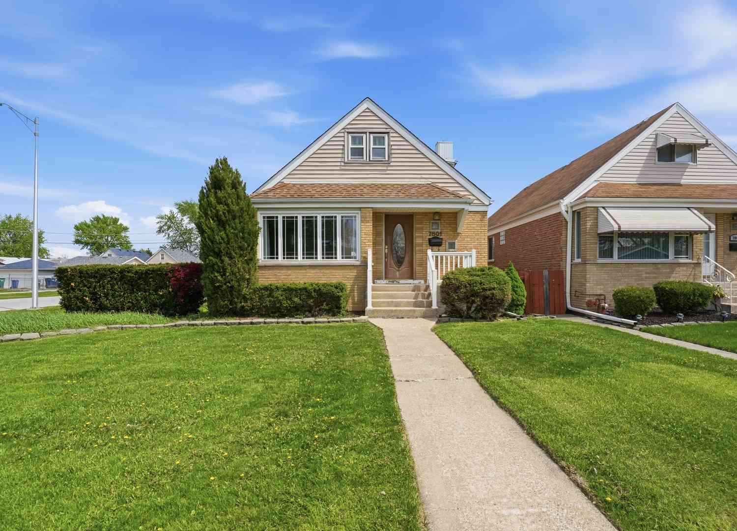 Homes For Sale - 7801 Natchez Avenue<br/> Burbank, IL 60459