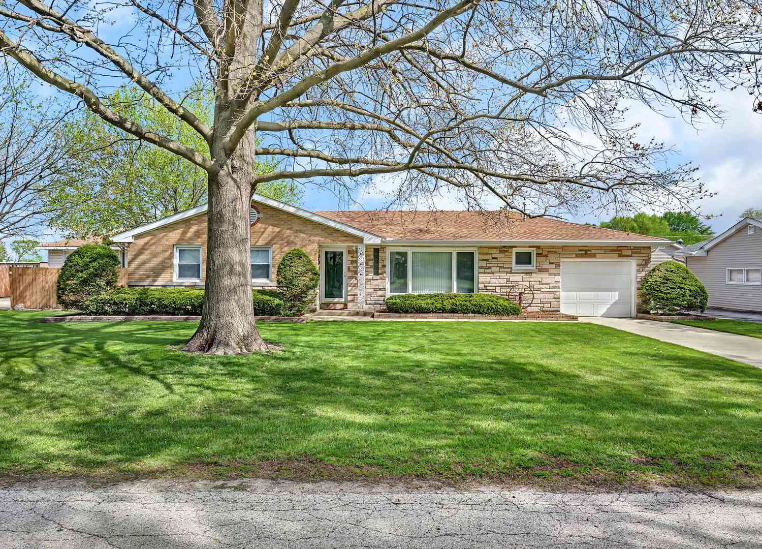 Homes For Sale - 1010 Harmony Avenue<br/> Mazon, IL 60444