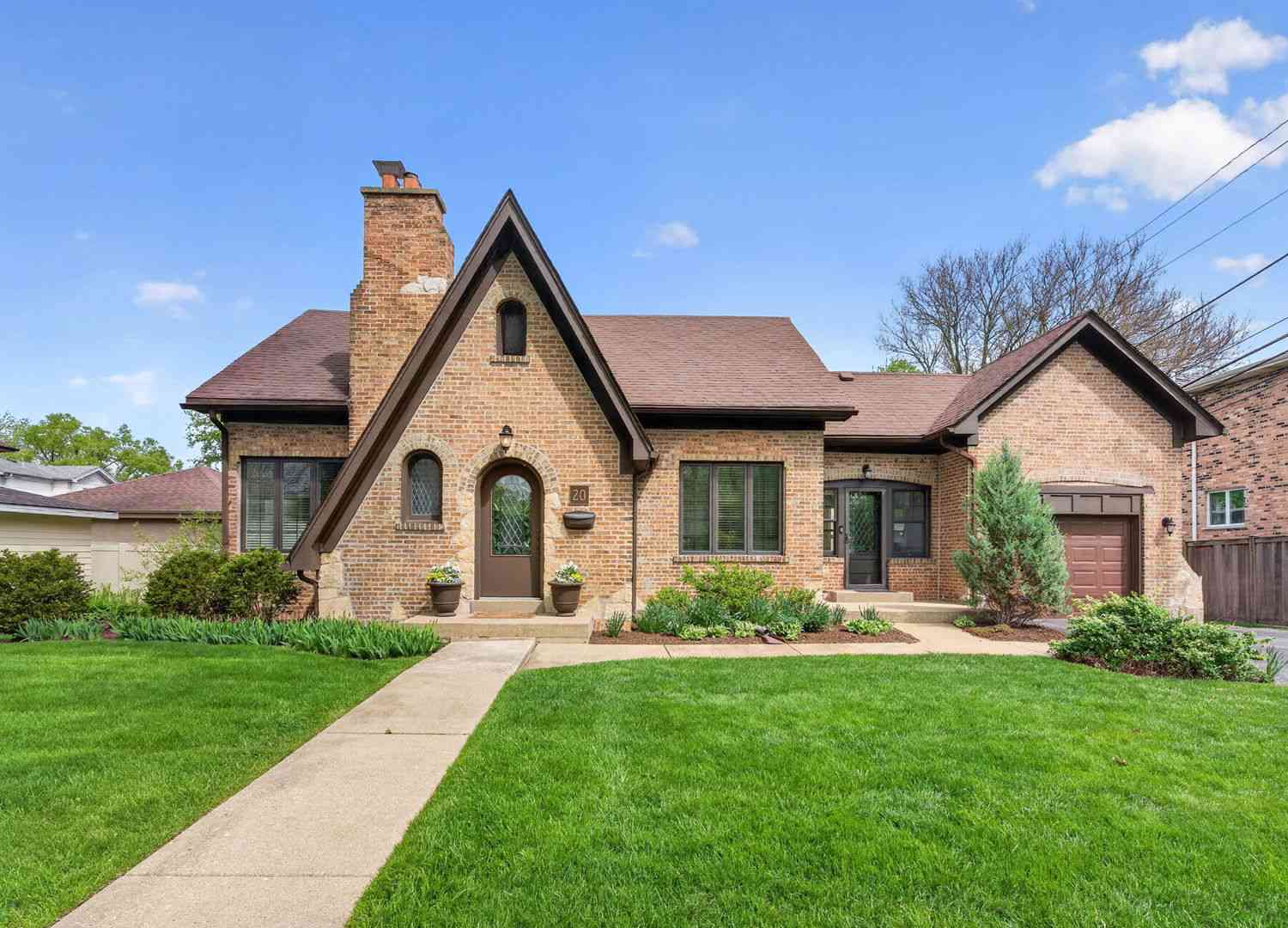 Homes For Sale - 20 45th Street<br/> Western Springs, IL 60558