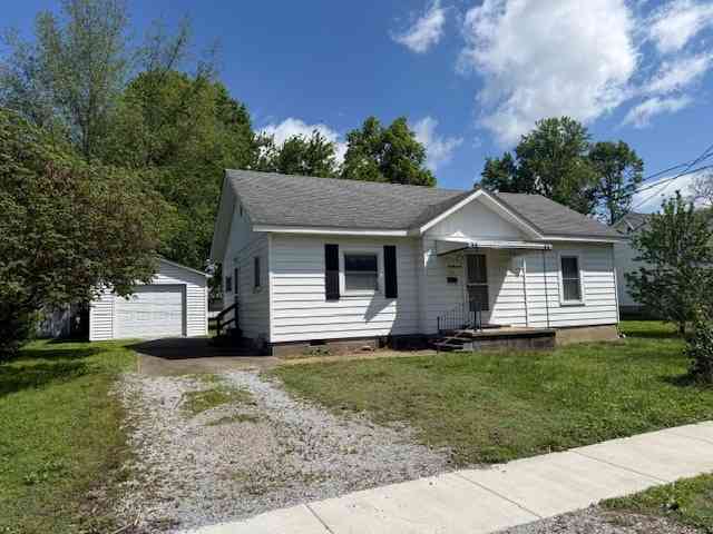 Homes For Sale - 900 E Browning Street<br/> Williamson County, Marion, IL 62959