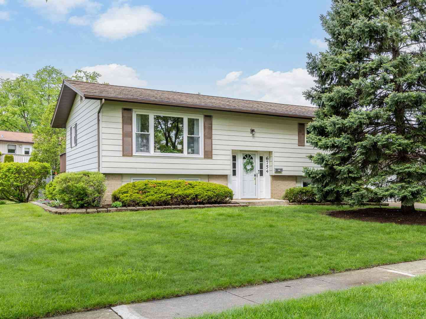 Homes For Sale - Undisclosed Address<br/> Downers Grove, IL 60516