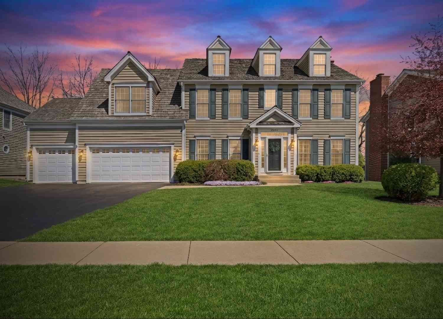 Homes For Sale - 2890 Trail Crest Lane<br/> Lindenhurst, IL 60046