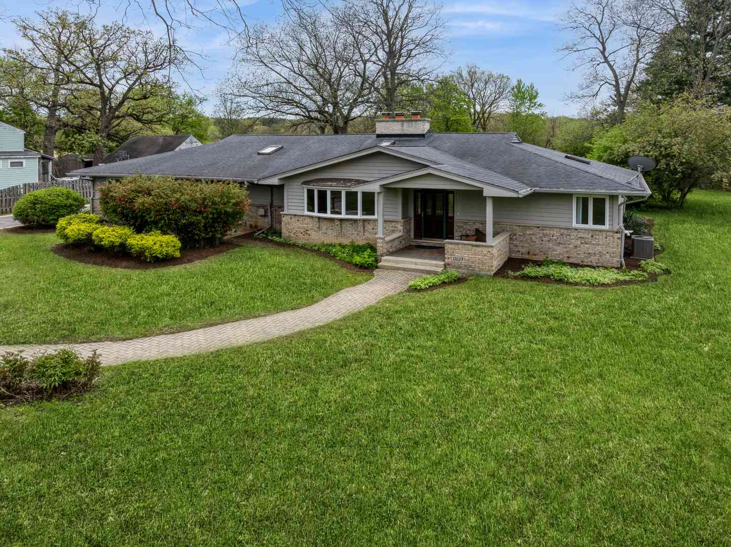 Homes For Sale - 11613 Country Club Road<br/> Mchenry County, Woodstock, IL 60098