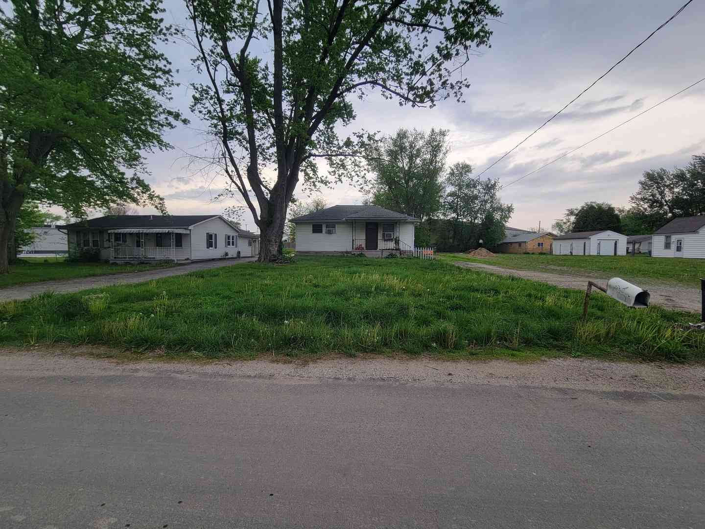 Homes For Sale - 2313 Richards Lane<br/> Sangamon County, Springfield, IL 62702