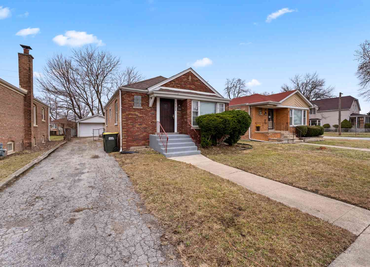 Homes For Sale - 13904 S Tracy Avenue<br/> Riverdale, IL 60827