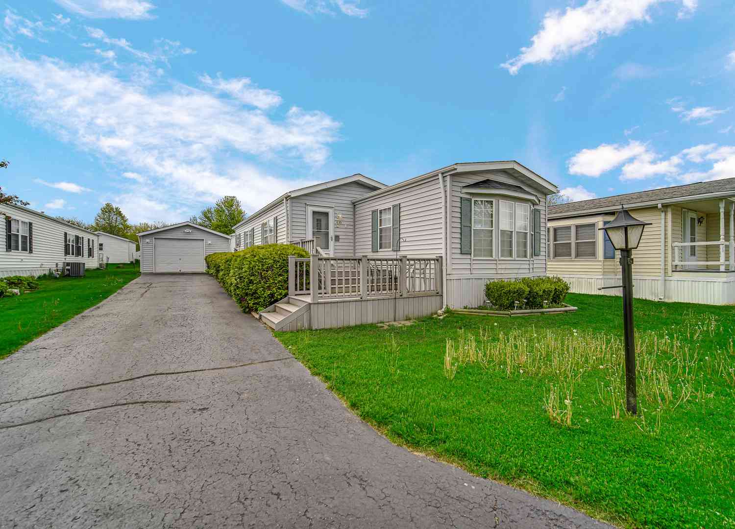 Mobile Home For Sale - 633 Mohawk Trail<br/> Marengo, IL 60152