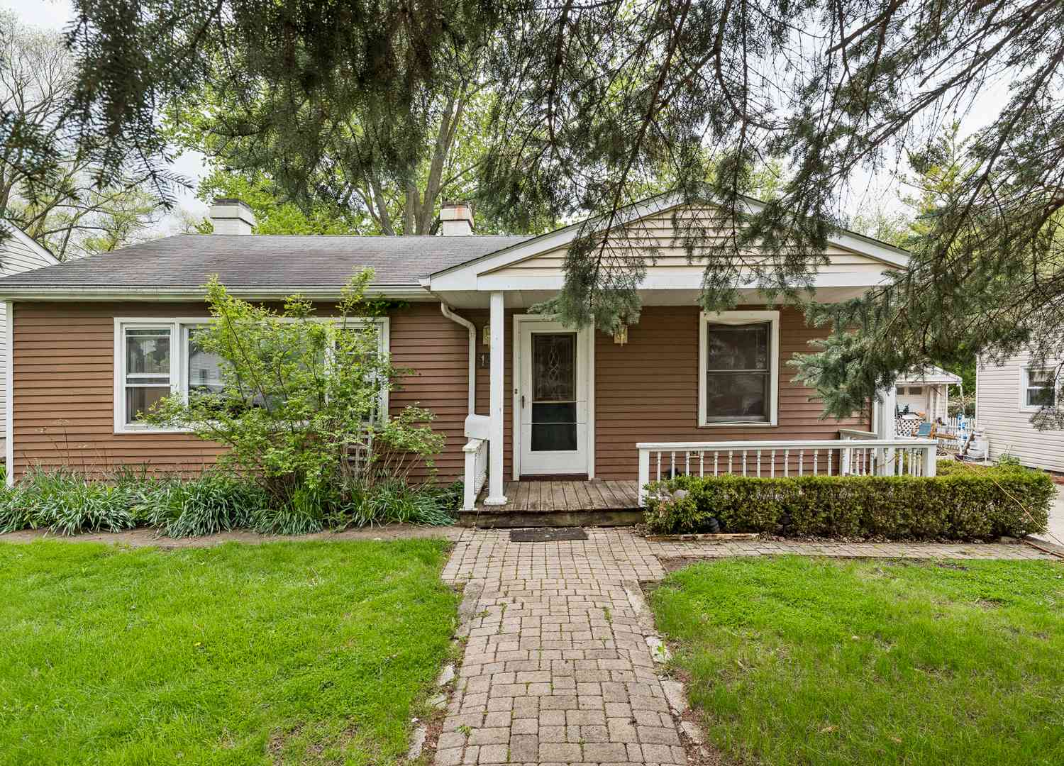 Homes For Sale - 146 S Archer Avenue<br/> Mundelein, IL 60060