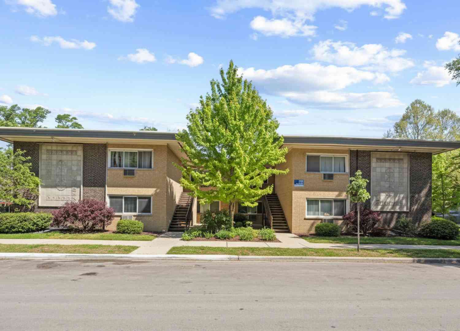 Homes For Sale - 135 S Kenilworth Avenue #10<br/> Oak Park, IL 60302