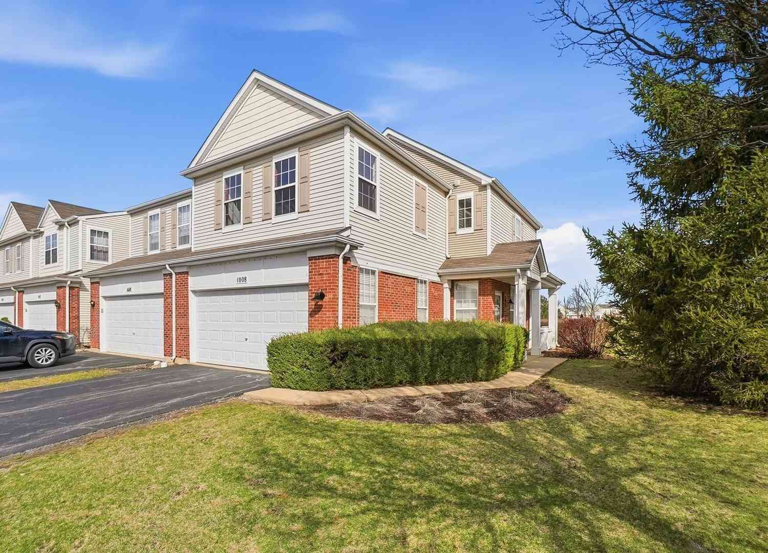 Homes For Sale - 1008 Heron Circle #1<br/> Joliet, IL 60431