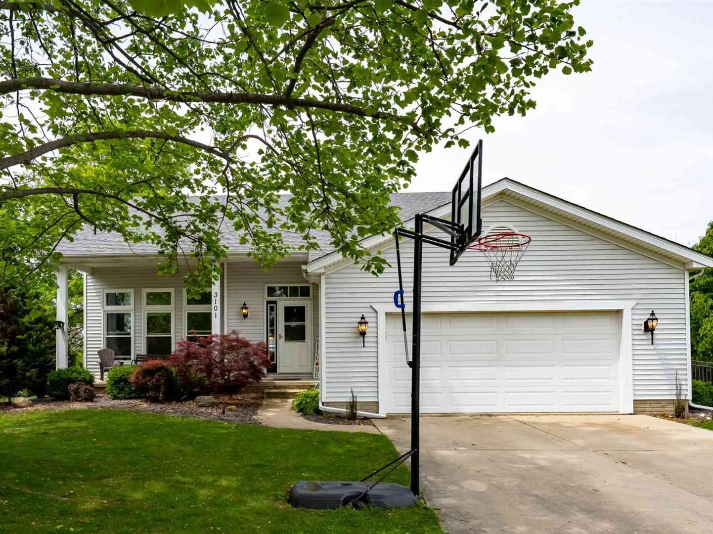 Homes For Sale - 3101 Monterey Road<br/> Mclean County, Bloomington, IL 61704