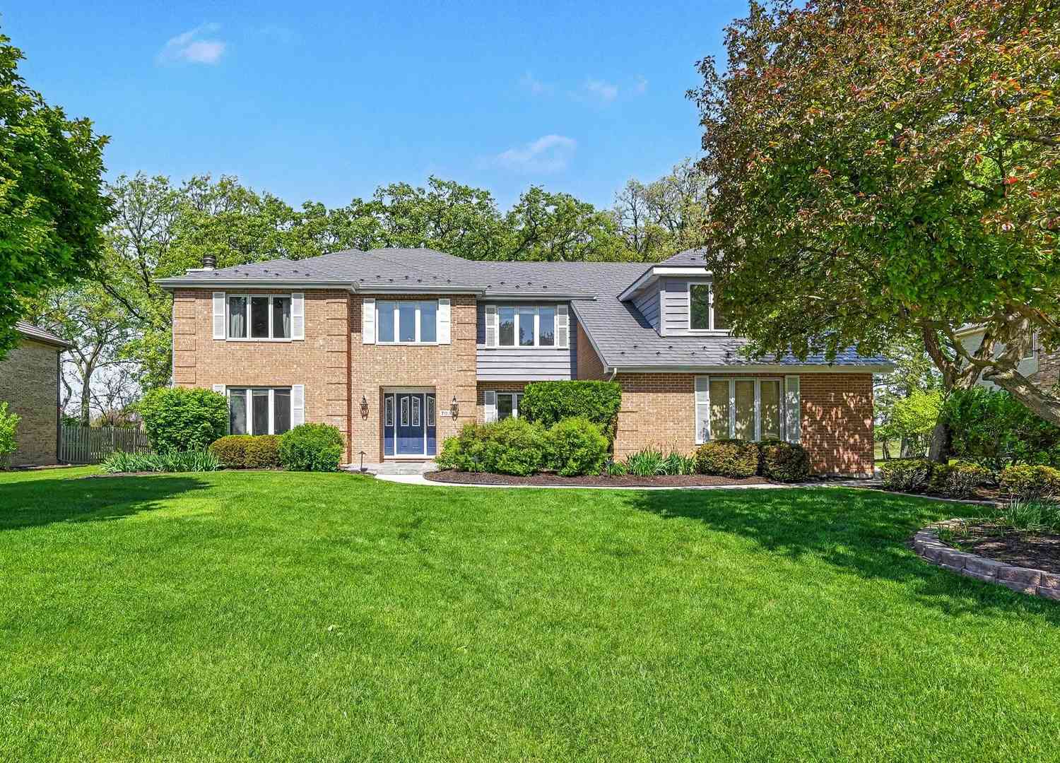 Homes For Sale - 703 Westridge Road<br/> Joliet, IL 60431