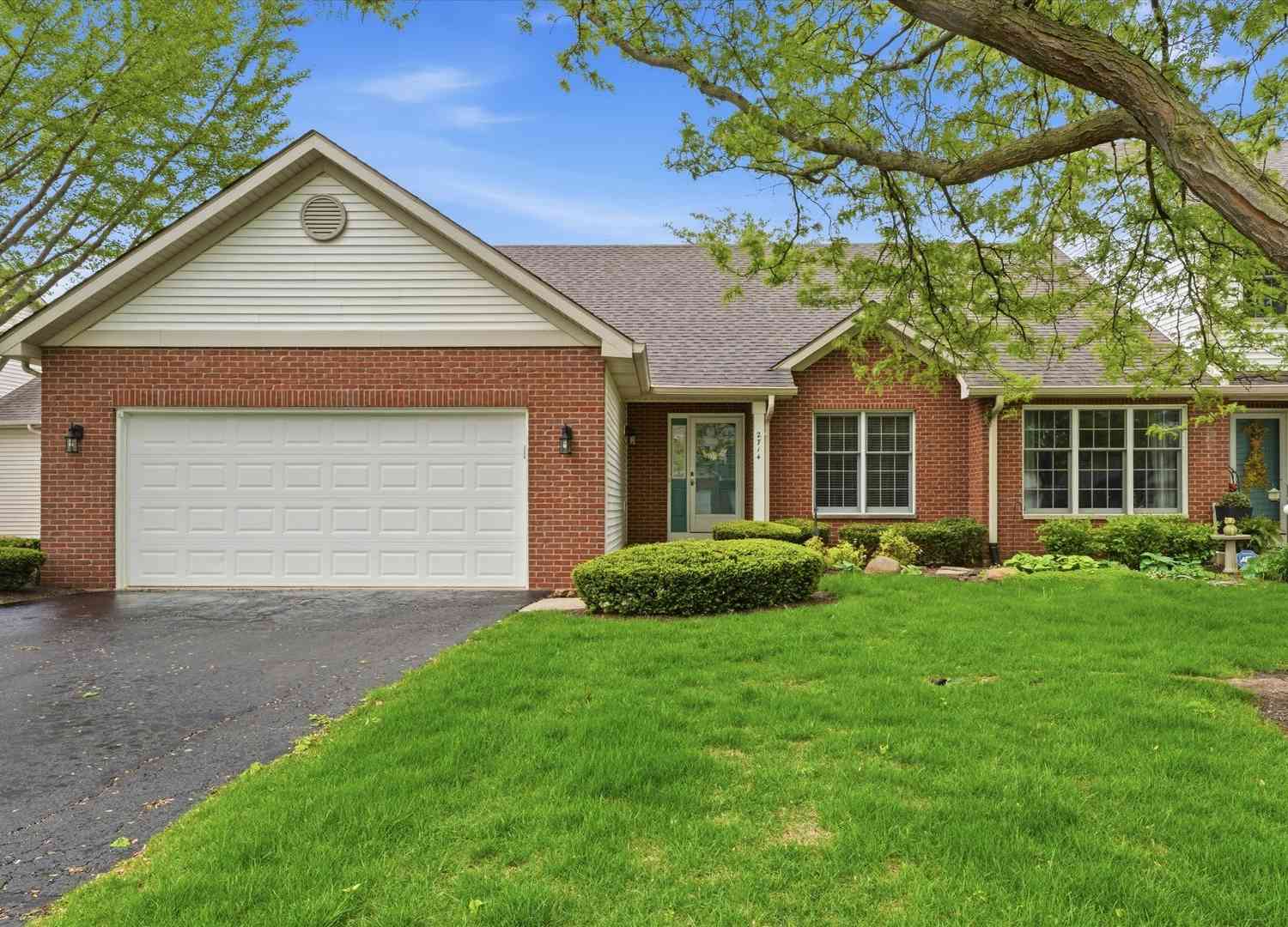 Homes For Sale - 2714 Lake Shore Drive<br/> Joliet, IL 60431