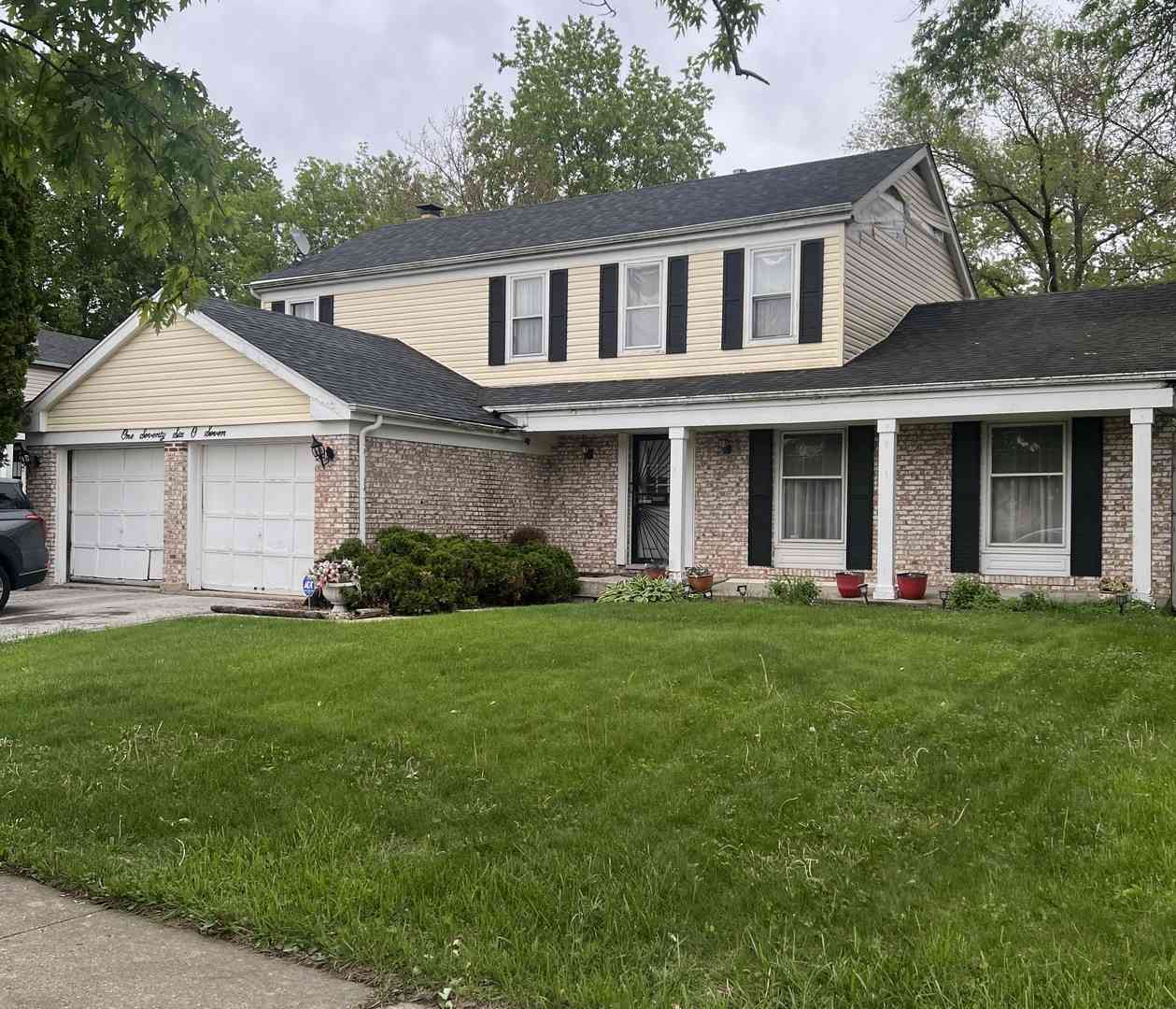 Homes For Sale - 17607 Stonebridge Drive<br/> Hazel Crest, IL 60429