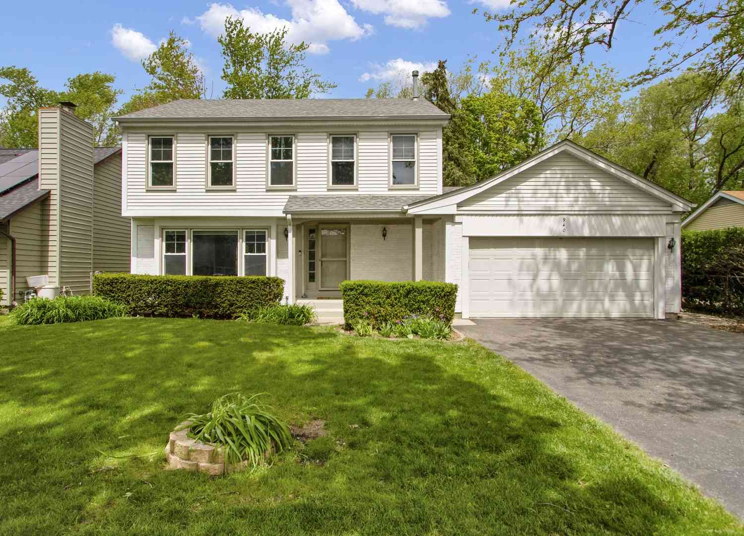 Homes For Sale - 940 French Drive<br/> Mundelein, IL 60060