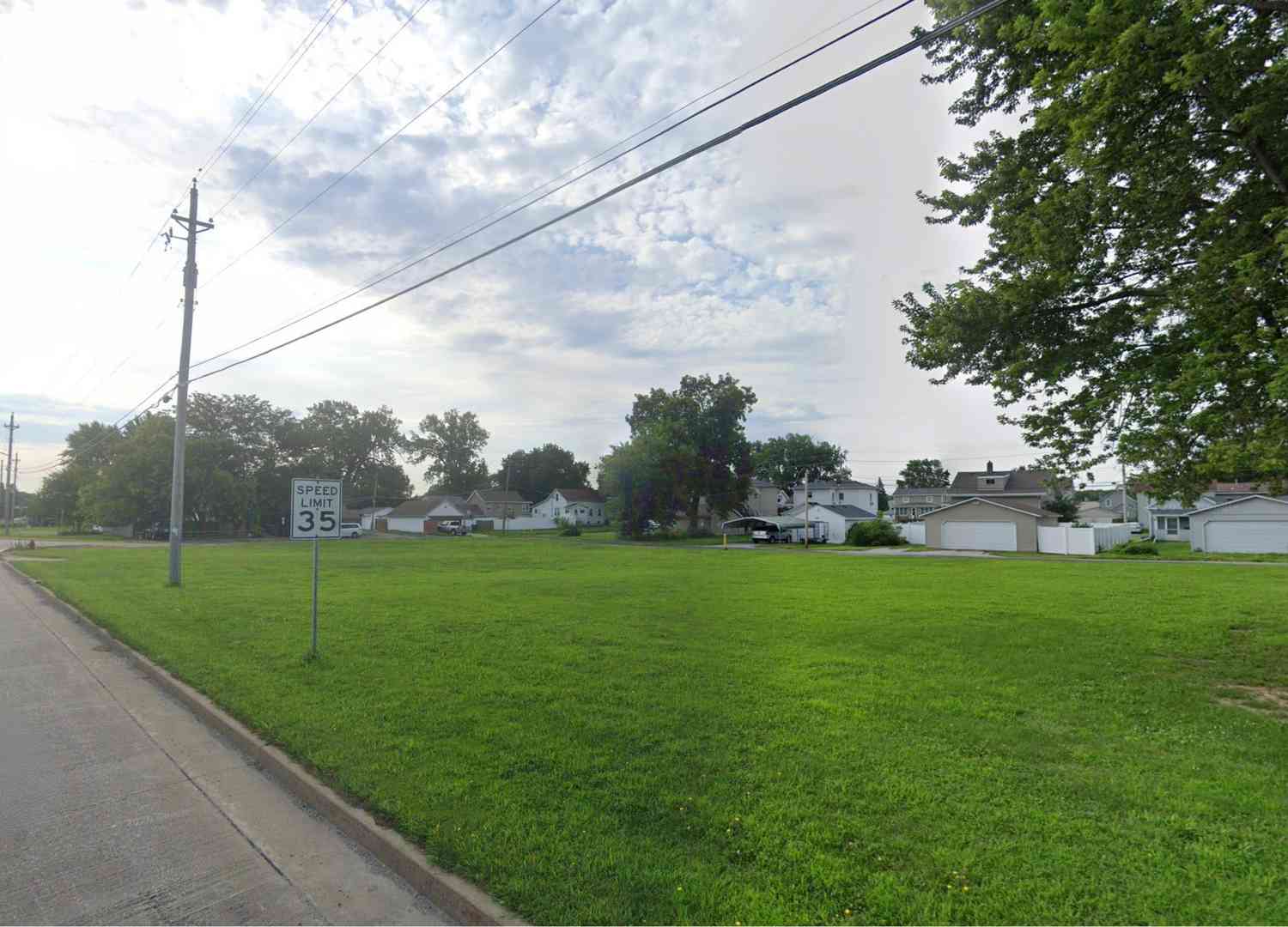 Vacant Land For Sale - 226 E 1st Avenue<br/> Milan, IL 61264