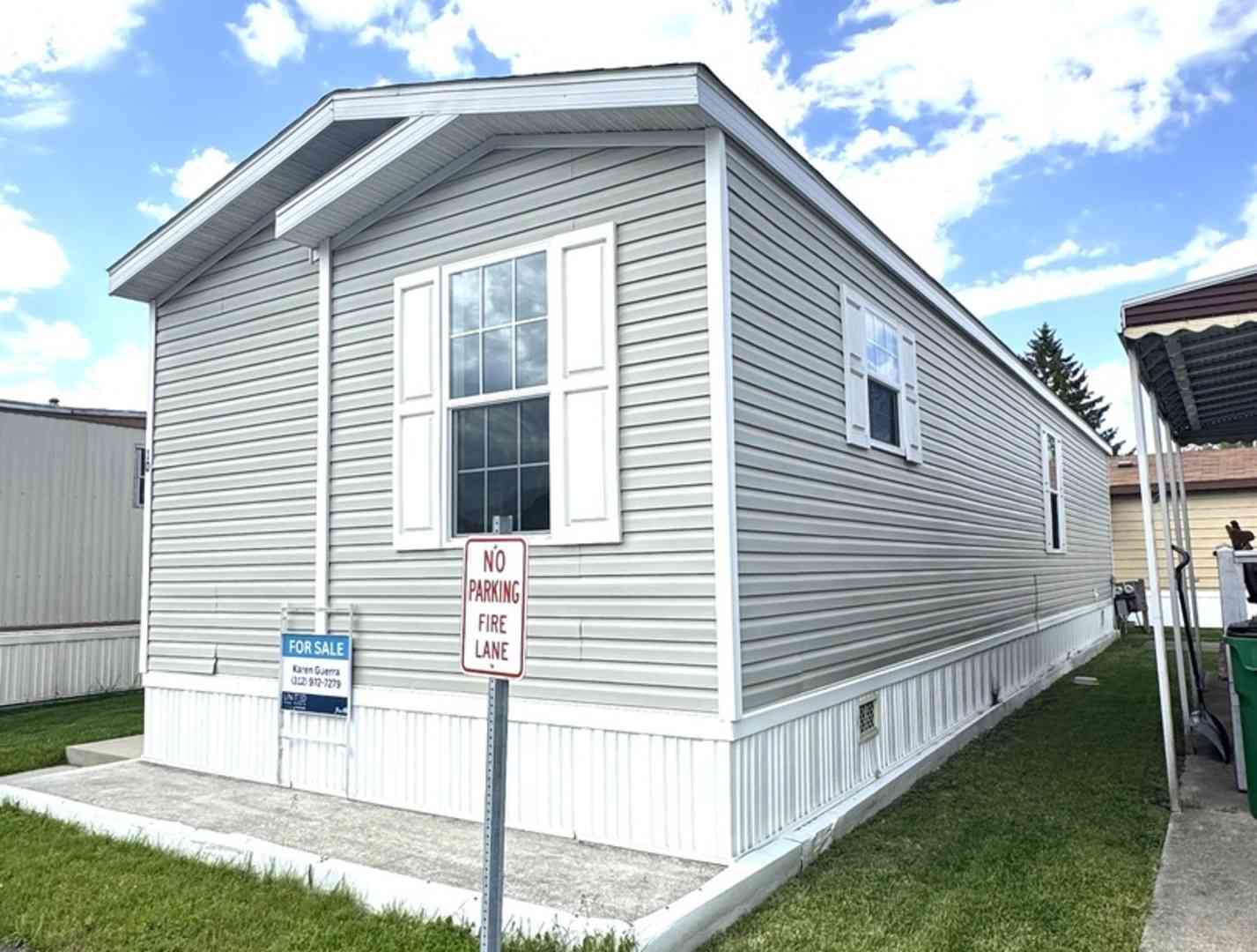 Mobile Home For Sale - 10 Cedar Street<br/> Countryside, IL 60525