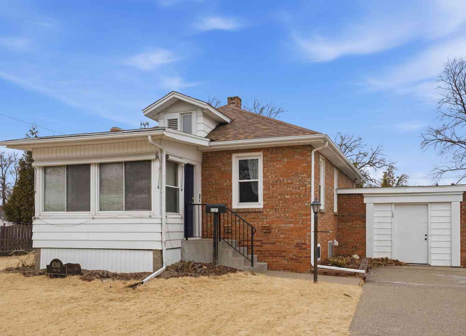 Homes For Sale - 4301 17th Avenue<br/> Moline, IL 61265