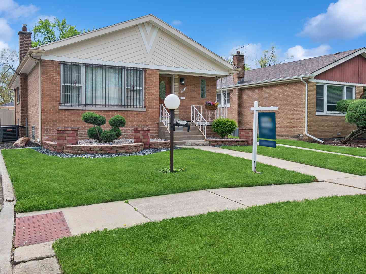 Homes For Sale - 256 Calumet Boulevard<br/> Harvey, IL 60426