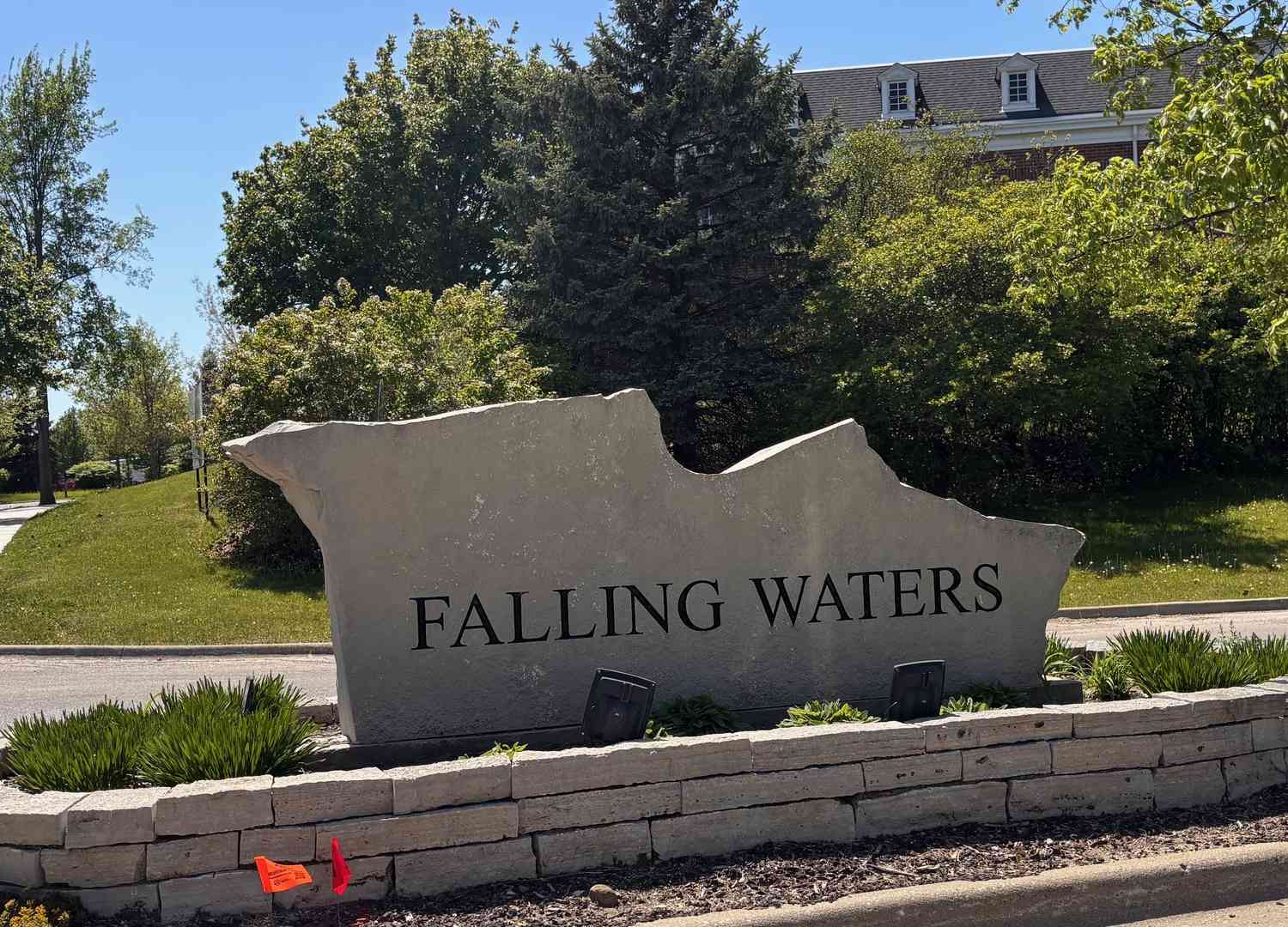 Homes For Sale - 3142 Falling Waters Lane #3142<br/> Lindenhurst, IL 60046