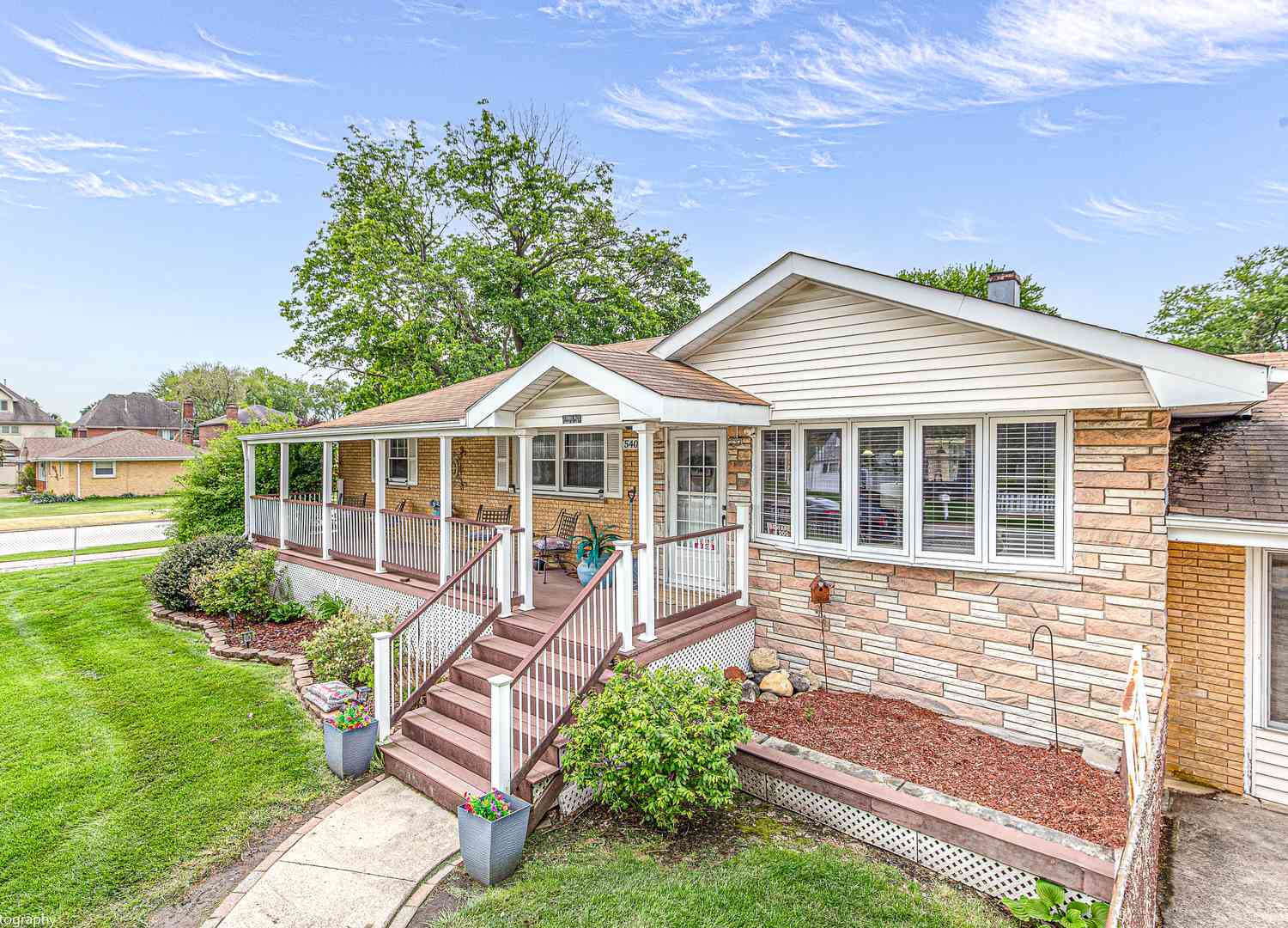 Homes For Sale - 5400 W 83rd Place<br/> Burbank, IL 60459