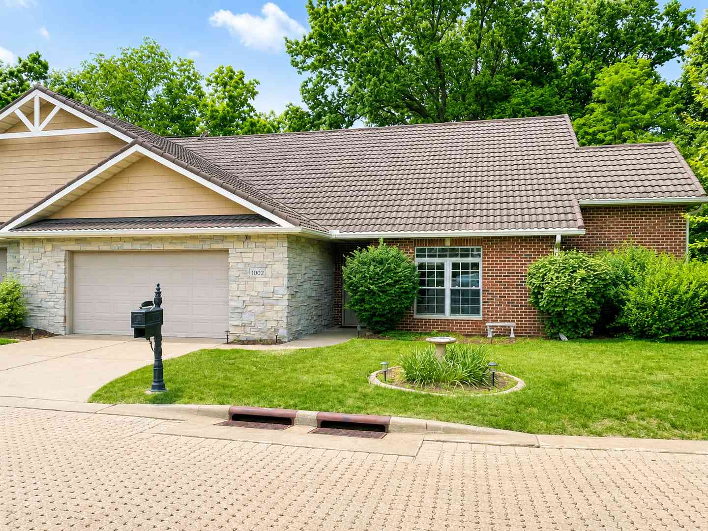 Homes For Sale - 1002 2nd Street Court #NA<br/> Moline, IL 61265