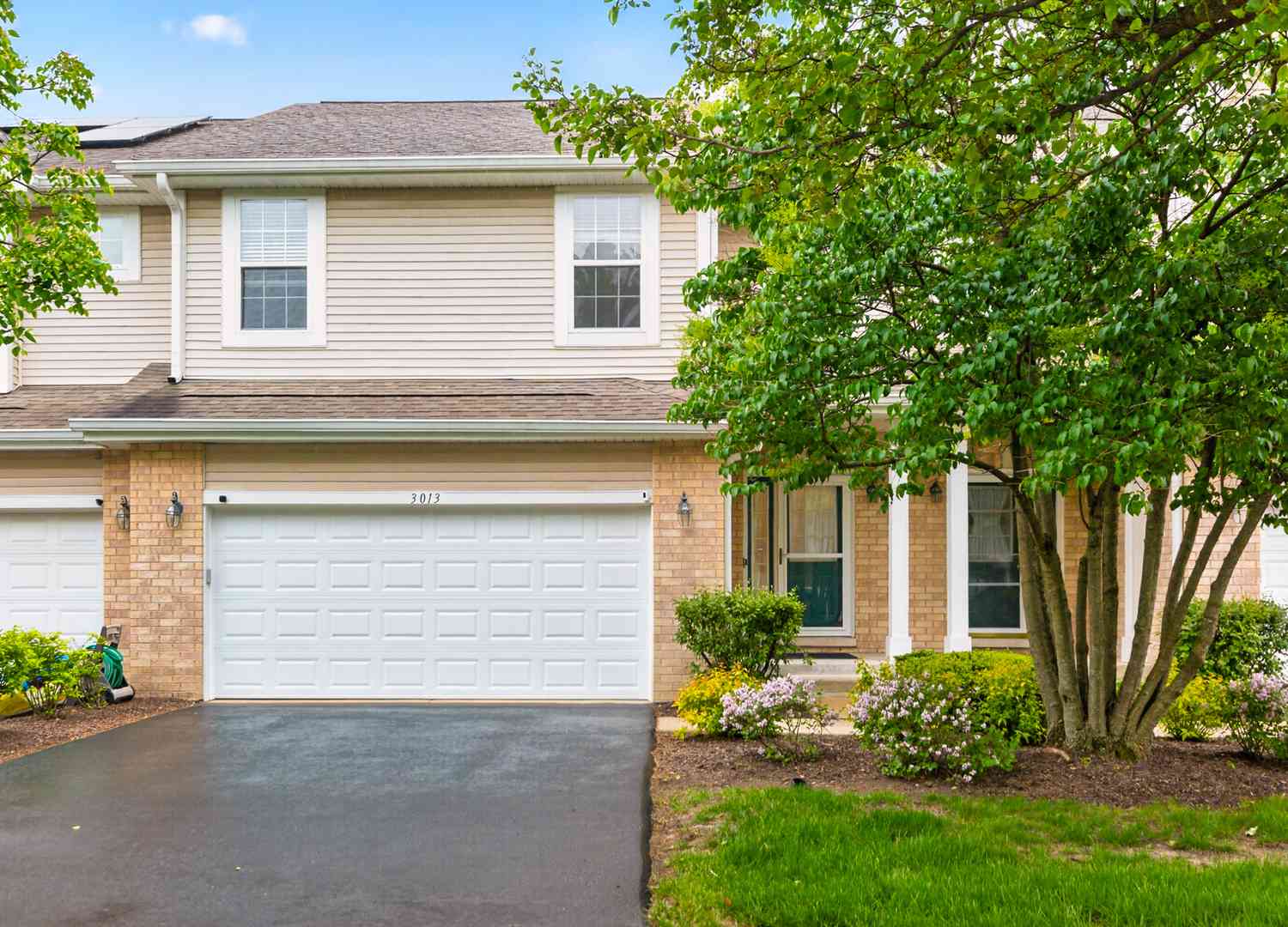 Homes For Sale - 3013 Tangley Oaks Trail<br/> Lisle, IL 60532