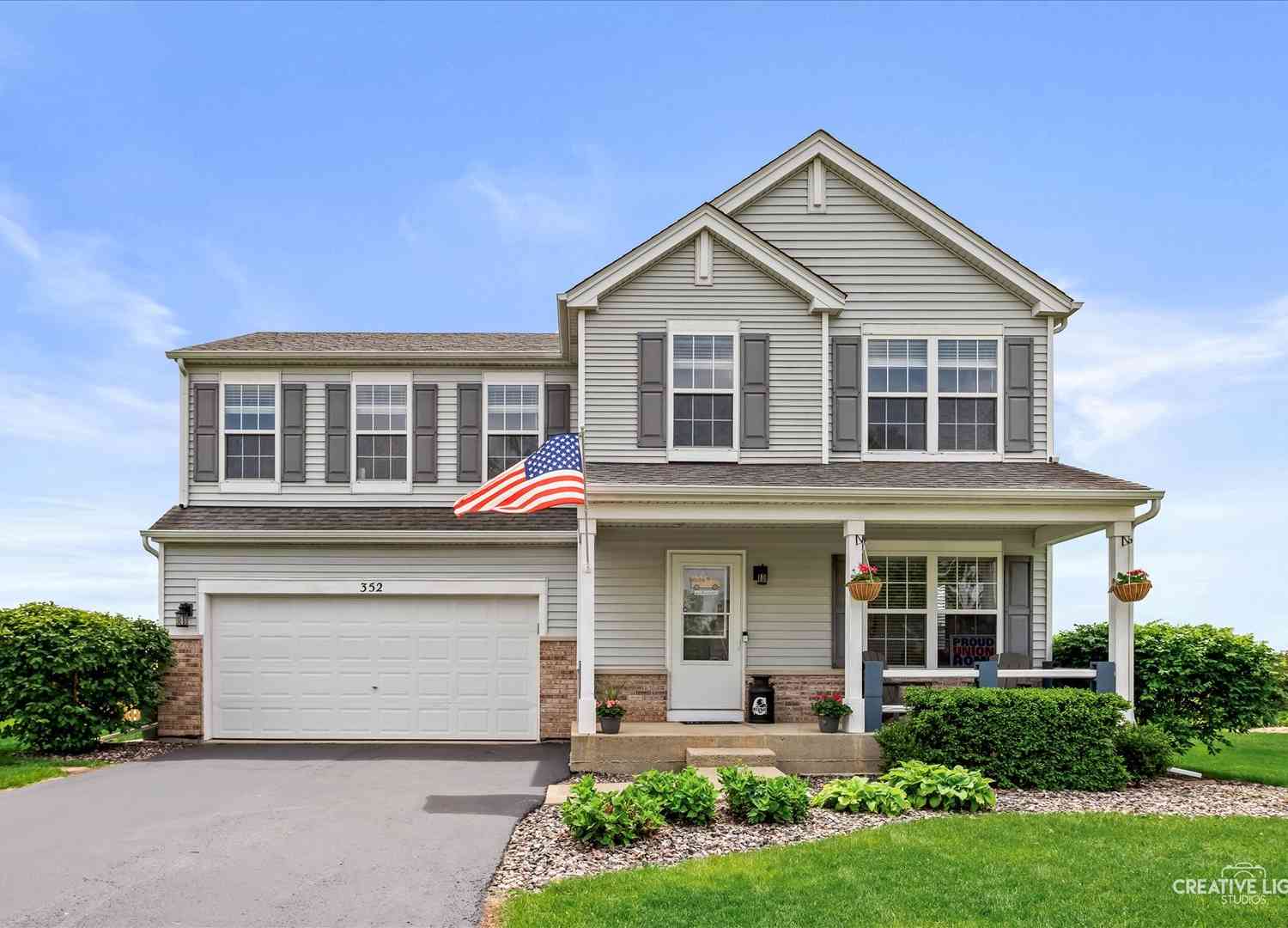 Homes For Sale - 352 Coneflower Drive<br/> Minooka, IL 60447