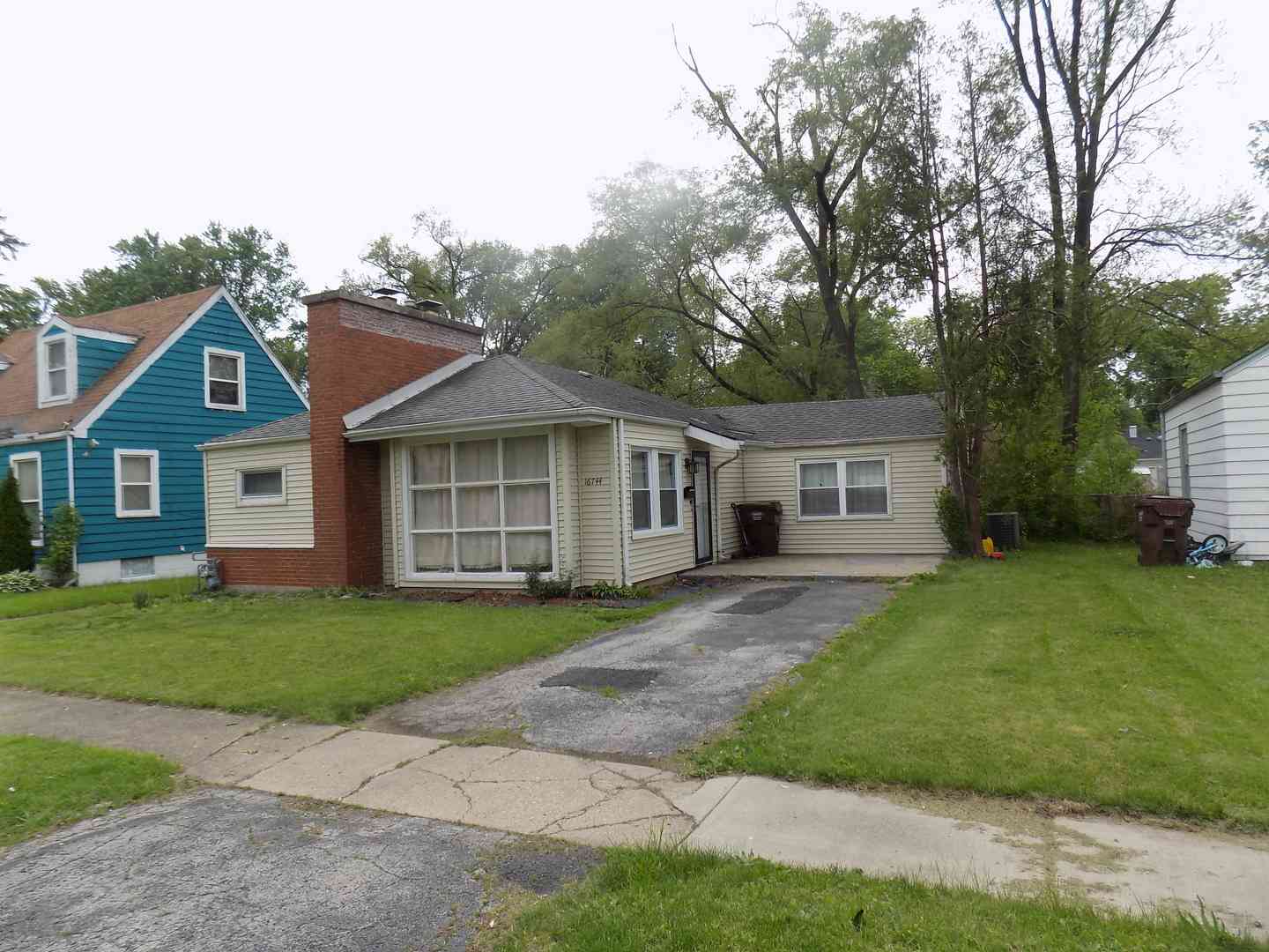 Homes For Sale - 16744 Trapet Avenue<br/> Hazel Crest, IL 60429