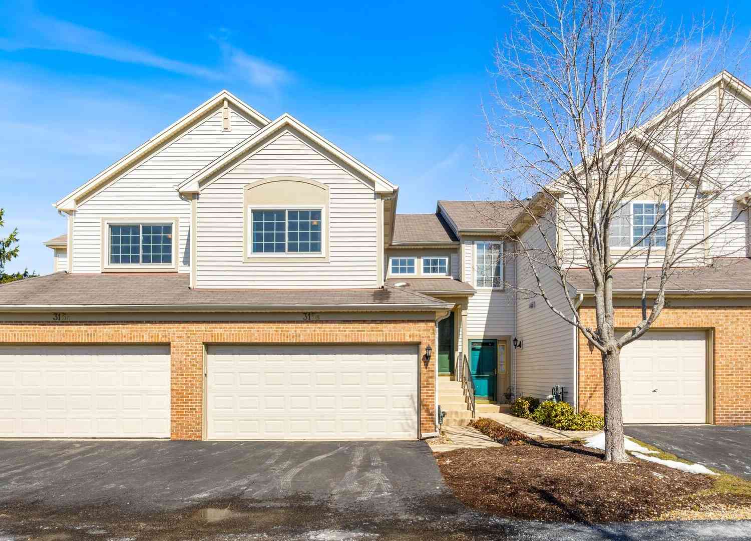 Homes For Sale - 315 Thornwood Way #B<br/> Kane County, South Elgin, IL 60177