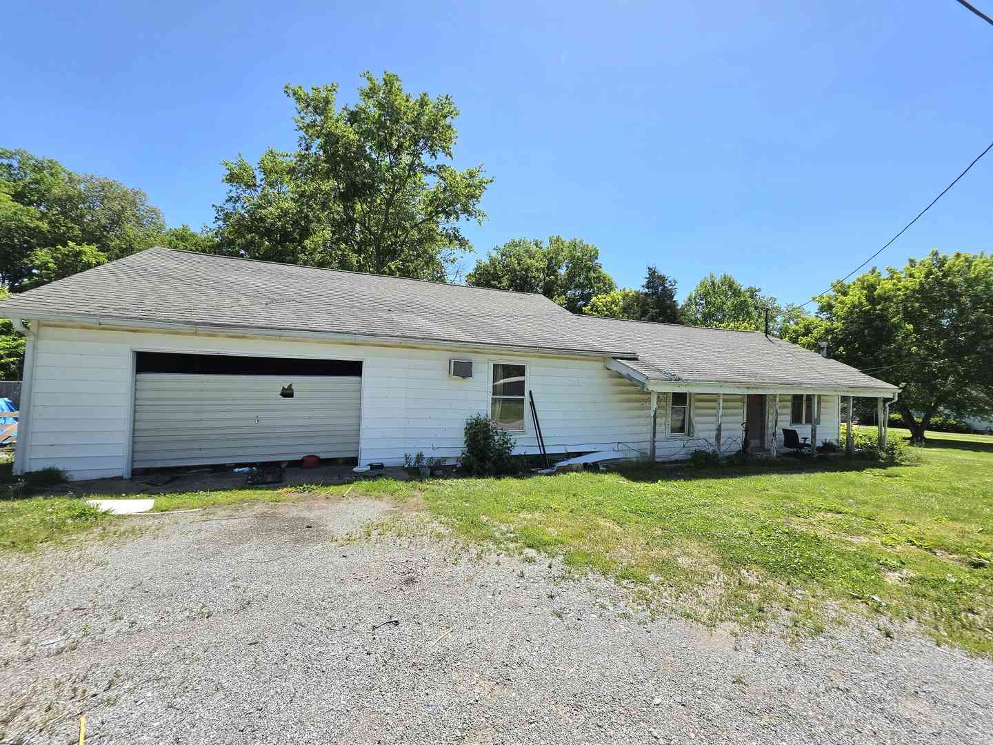 Homes For Sale - 214 Pyle Street<br/> Saline County, Carrier Mills, IL 62917