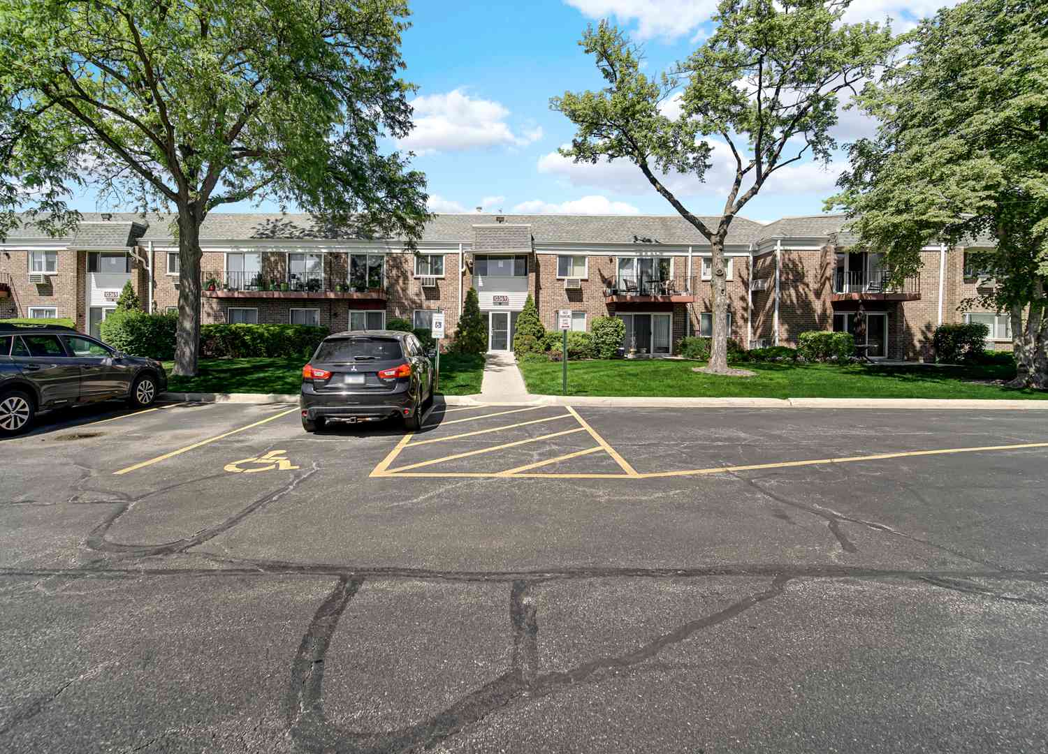 Homes For Sale - 10369 Dearlove Road #1F<br/> Glenview, IL 60025