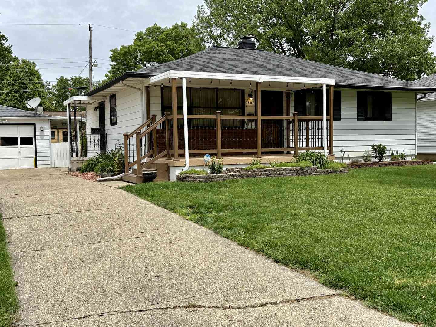 Homes For Sale - 1807 Melanie Lane<br/> Champaign, IL 61821