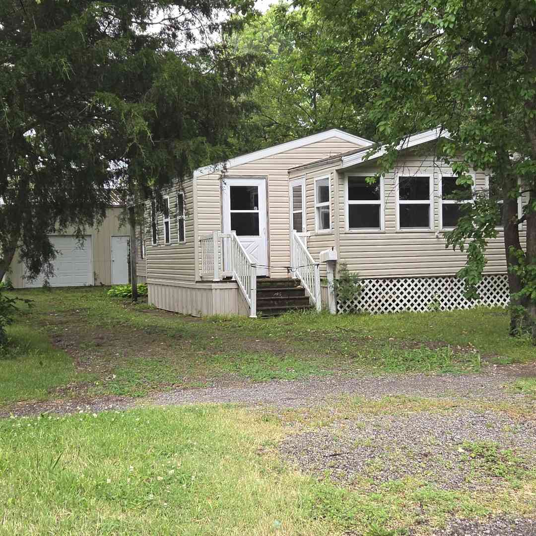 Mobile Home For Sale - 309 W Sylvia Avenue<br/> Christopher, IL 62822