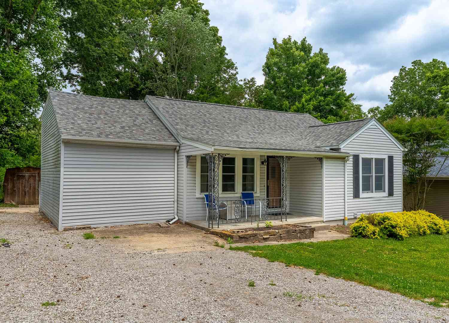 Homes For Sale - 1010 W Jefferson Street<br/> Jackson County, Carbondale, IL 62901
