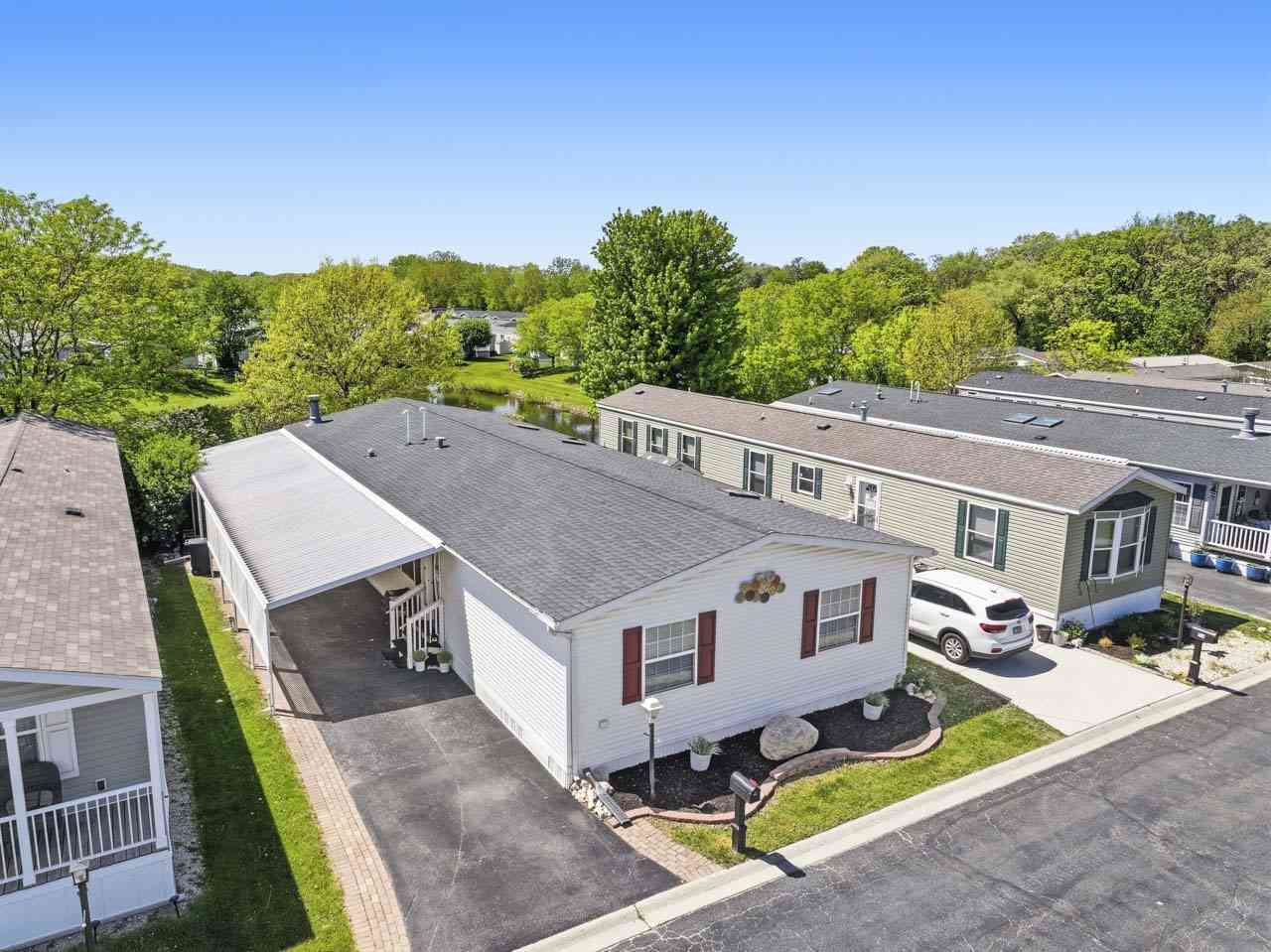 Mobile Home For Sale - 236 Forestview Drive<br/> Crystal Lake, IL 60014