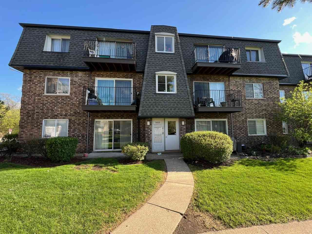 Homes For Sale - 9409 Bay Colony Drive #1E<br/> Des Plaines, IL 60016