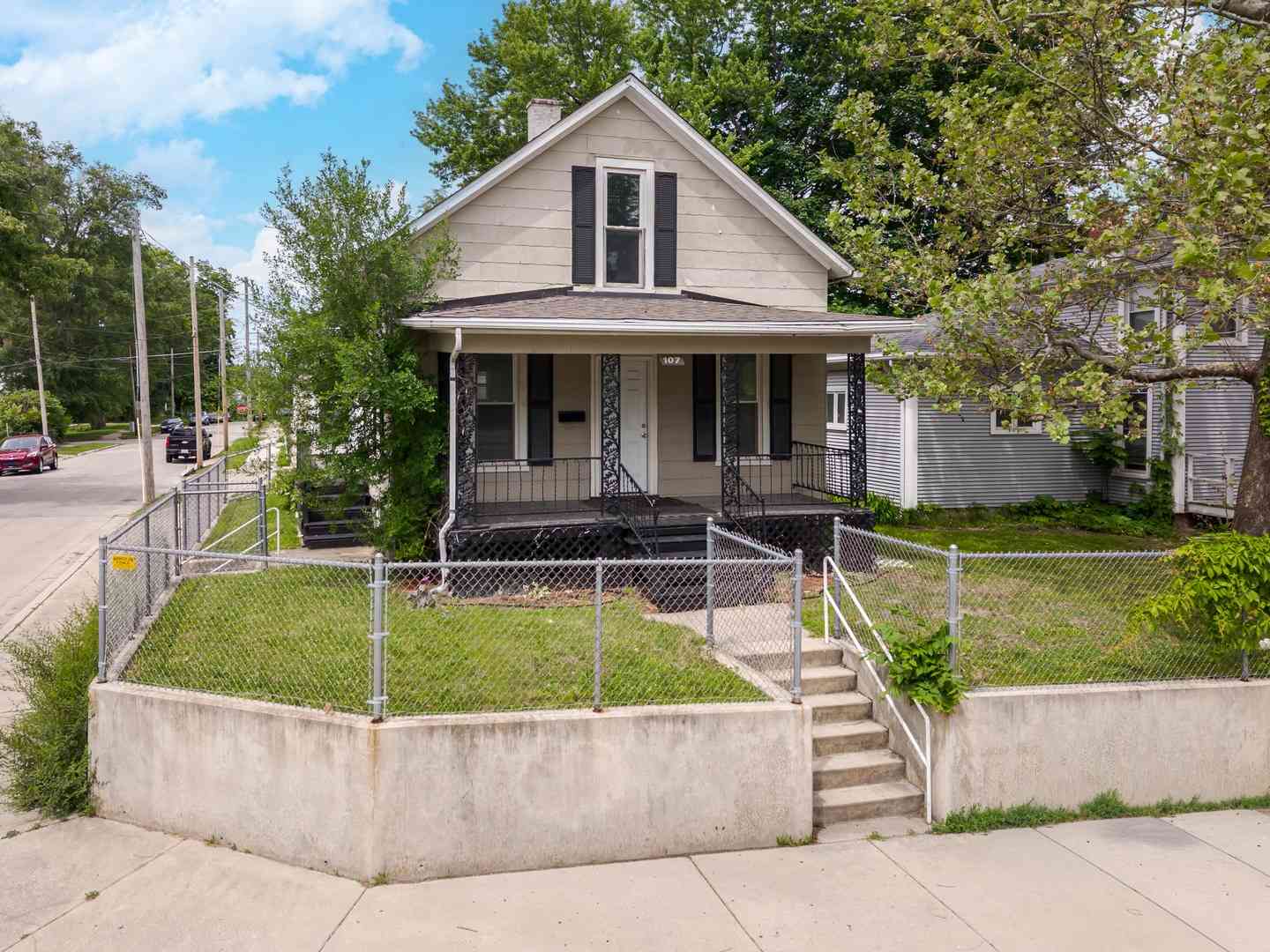 Homes For Sale - 107 S Morris Avenue<br/> Mclean County, Bloomington, IL 61701