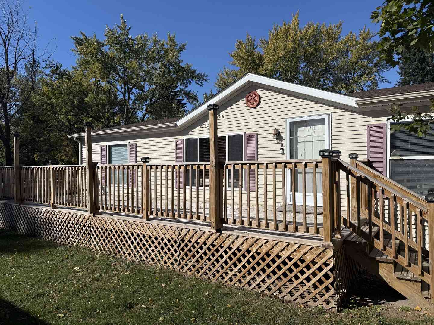 Mobile Home For Sale - 409 E Wood Lane<br/> Belvidere, IL 61008