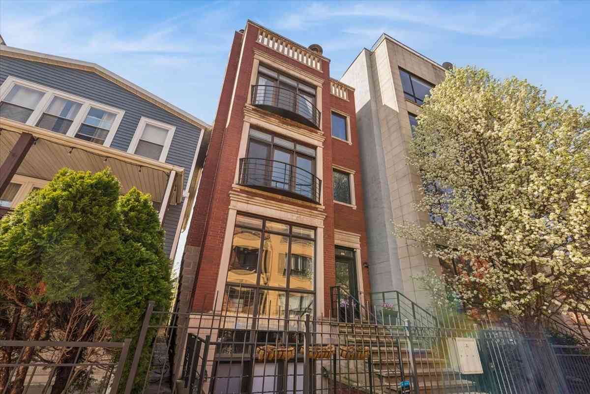 Homes For Sale - 1517 W Fry Street #2<br/> Chicago, IL 60642