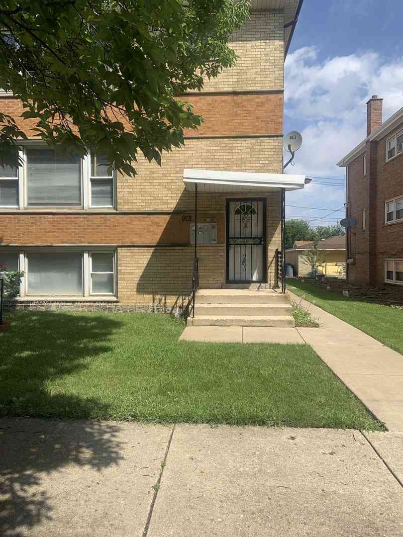 Homes For Sale - 912 W 95th Street<br/> Chicago, IL 60643