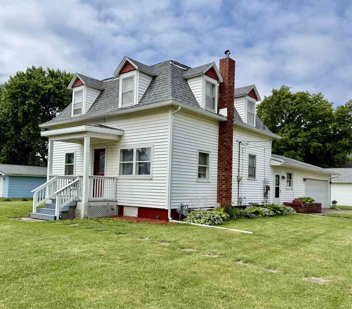 Homes For Sale - 620 Ne 1st Avenue<br/> Galva, IL 61434