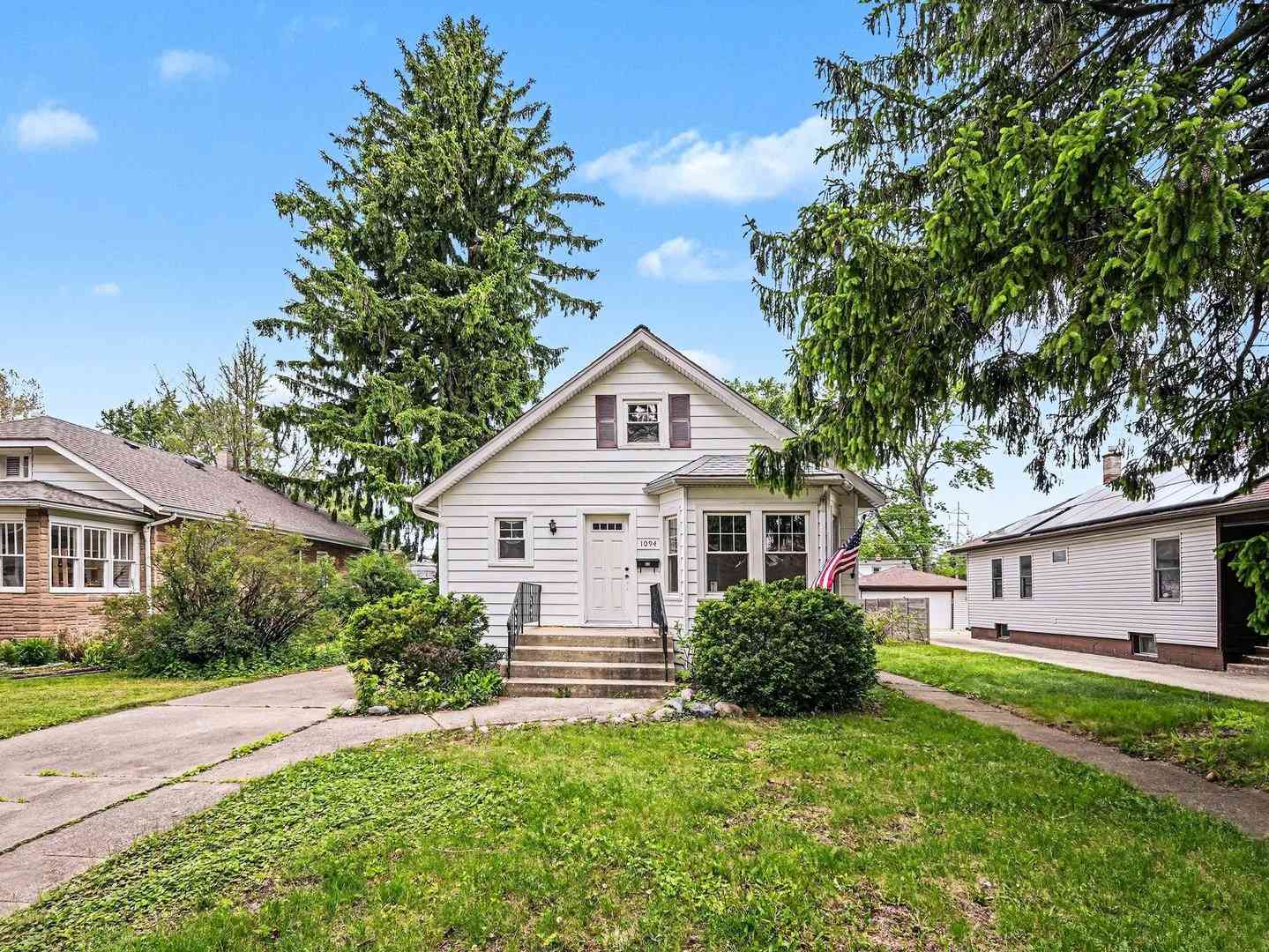 Homes For Sale - 1094 Walter Avenue<br/> Des Plaines, IL 60016
