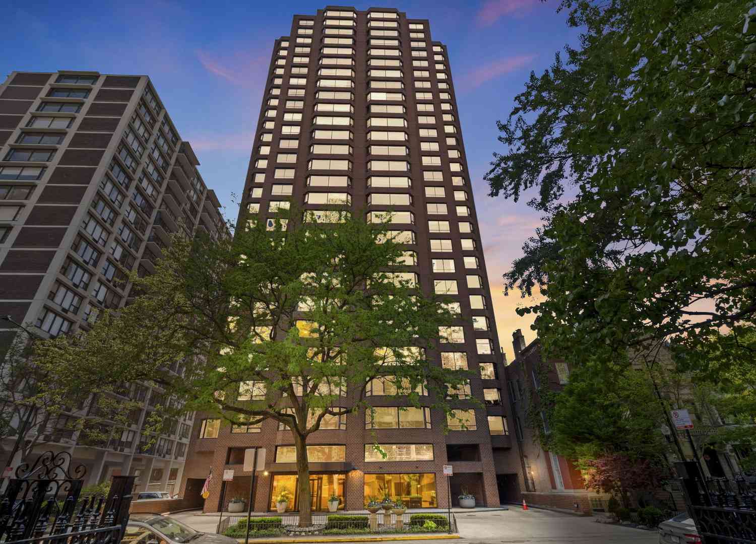 Homes For Sale - 1410 N State Parkway #22B<br/> Chicago, IL 60610