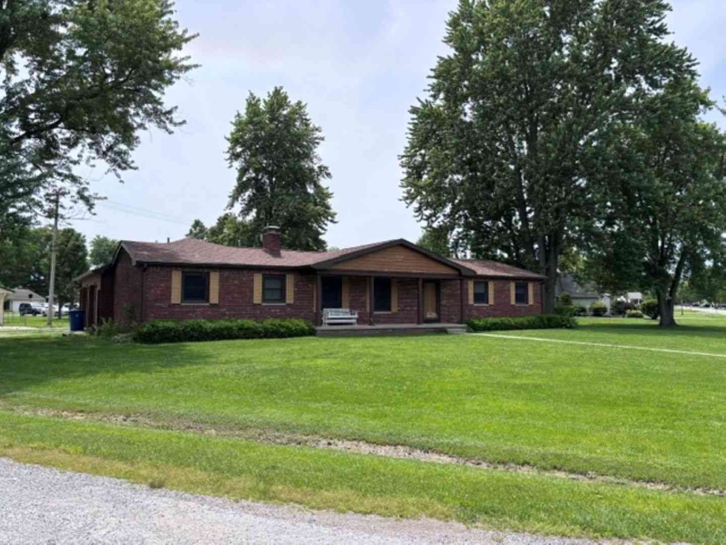 Homes For Sale - 742 Shadwell Street<br/> Clay County, Flora, IL 62839