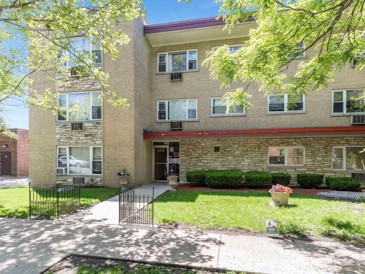 Homes For Sale - 415 S Maple Avenue #603<br/> Oak Park, IL 60302