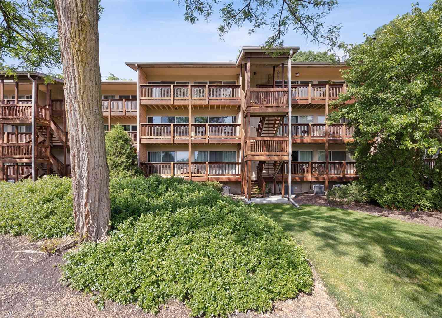 Homes For Sale - 5852 Forest View Road #F<br/> Lisle, IL 60532