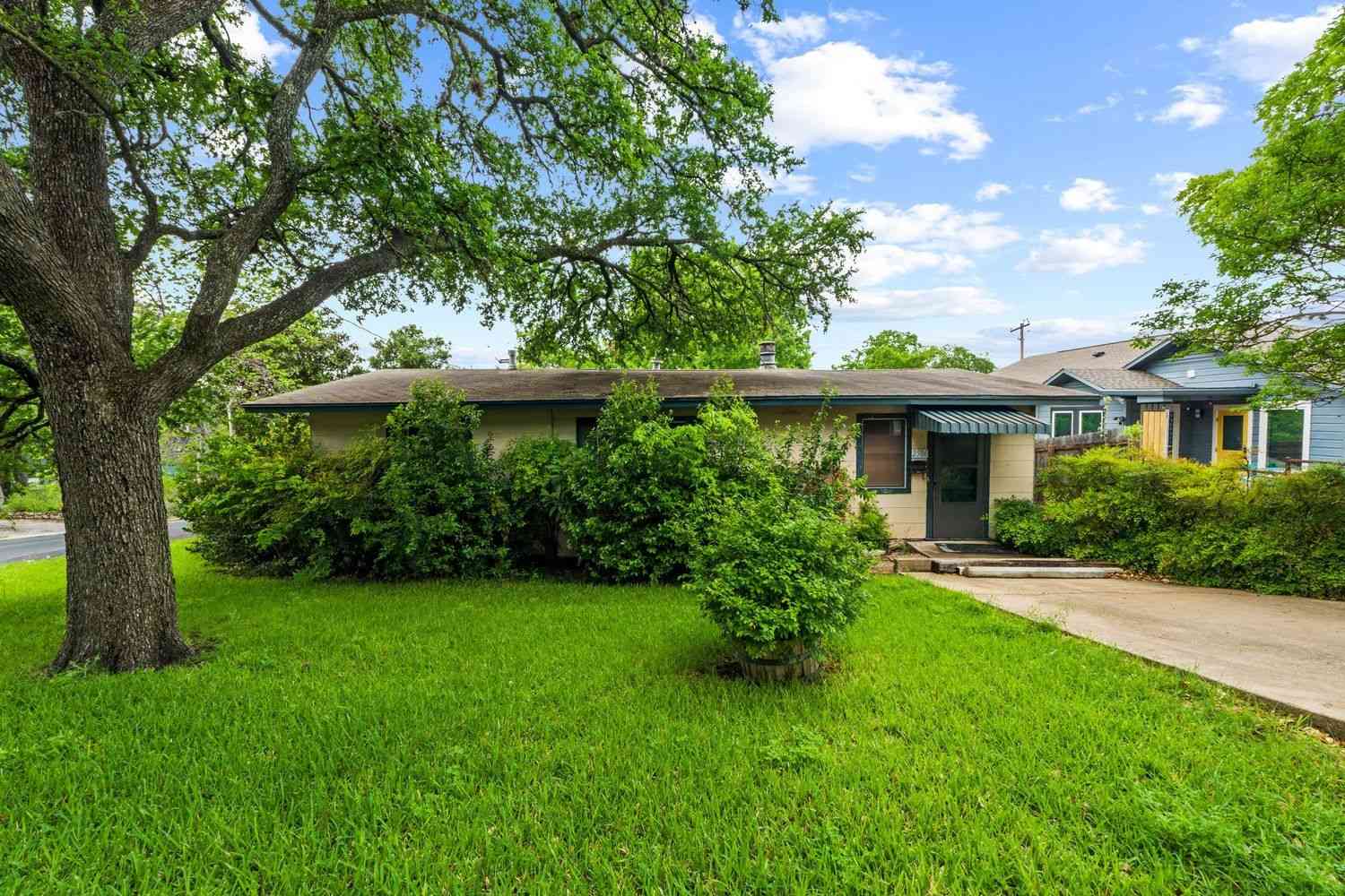Homes For Sale - 2506 Rae Dell Avenue<br/> Austin, TX 78704