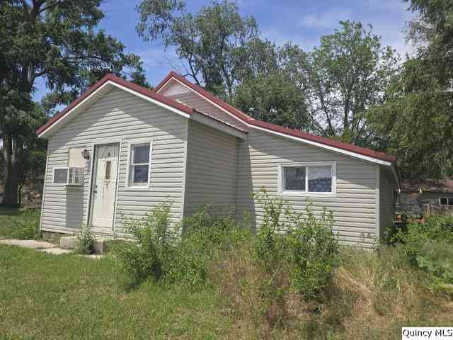 Homes For Sale - 212 E Douglas<br/> Mcdonough County, Sciota, IL 61475