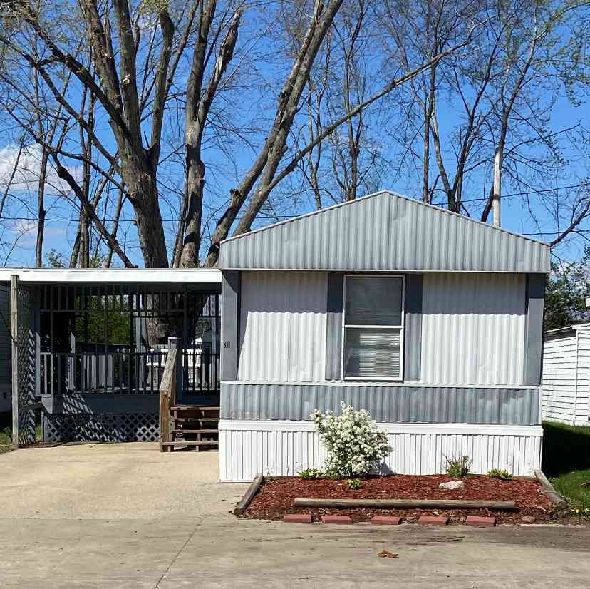 Mobile Home For Sale - 31 Coachman Drive<br/> Urbana, IL 61802