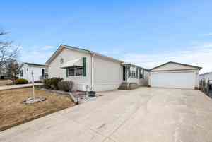 Mobile Home For Sale - 23012 Glen Eagle Drive<br/> Frankfort, IL 60423